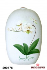 Белая керамическая ваза с белым цветком