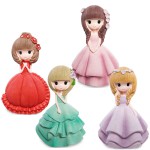 Фигурка «Девочка с цветочками»
